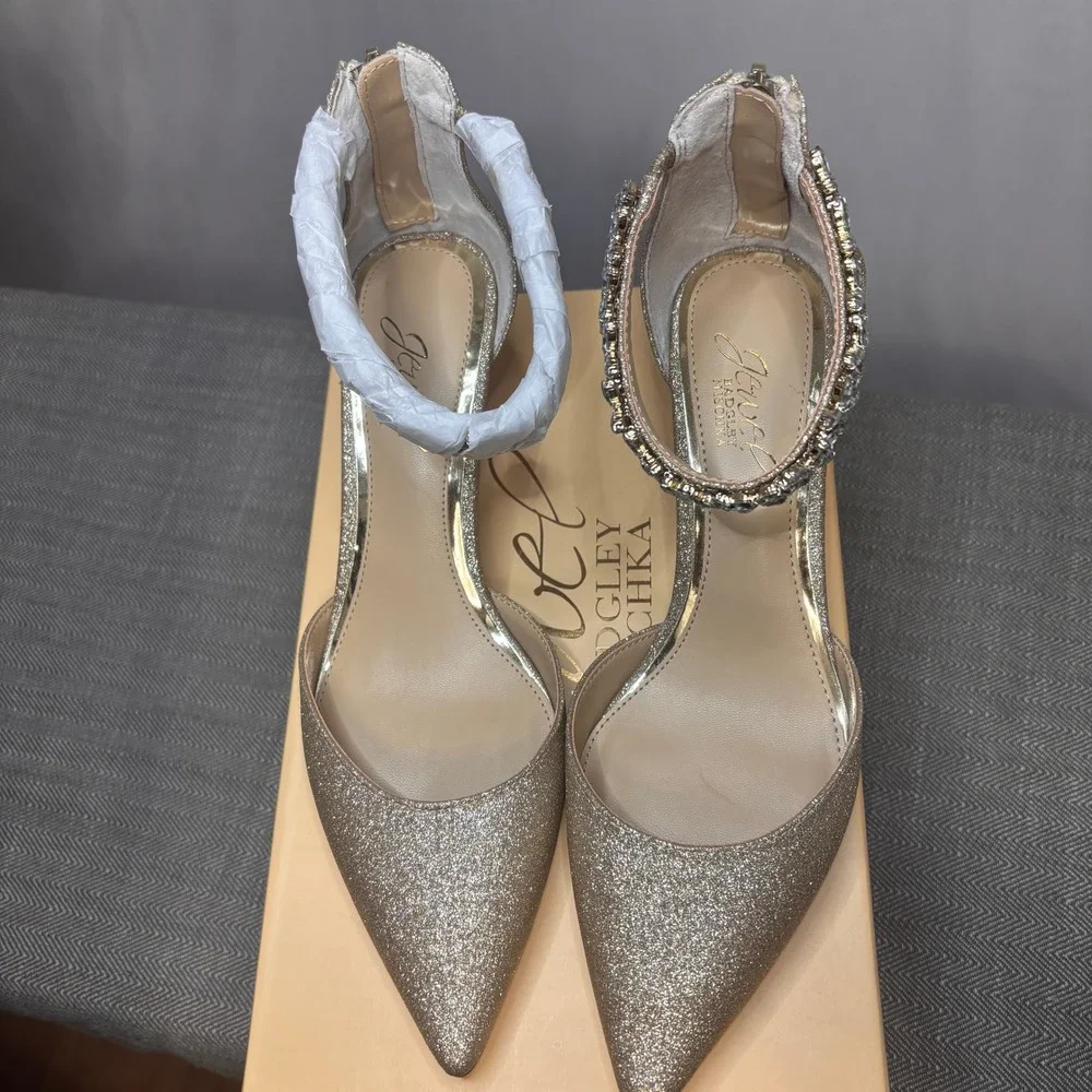 NWT Jewel Badgley Mischka Robles Gold Glitter Kitten Heel Womens 9.5 Crystal